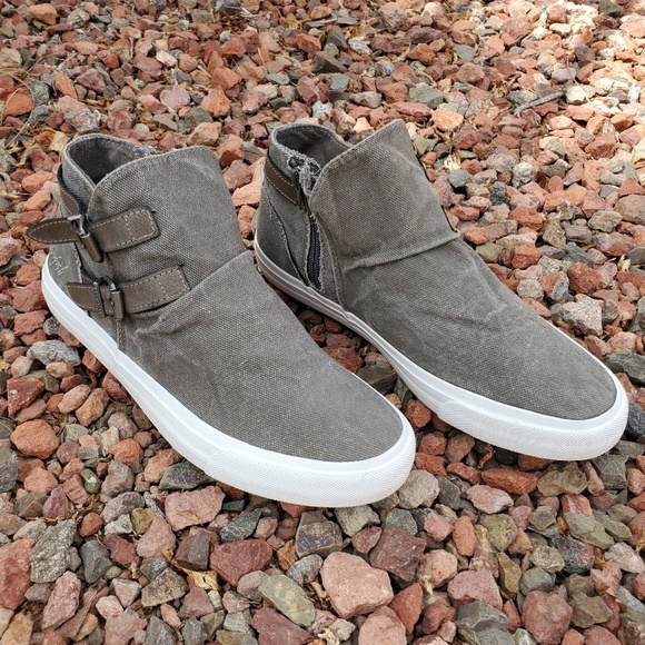 Blowfish Shoes - Blowfish RARE Marcella Khaki Bootie Sneakers 11